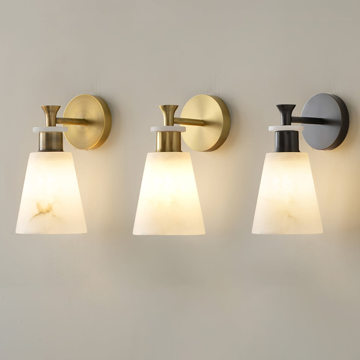 Tapered Alabaster-Wandleuchte