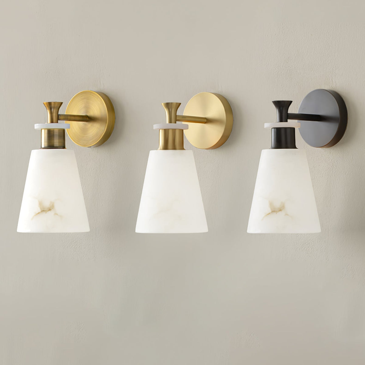 Tapered Alabaster-Wandleuchte