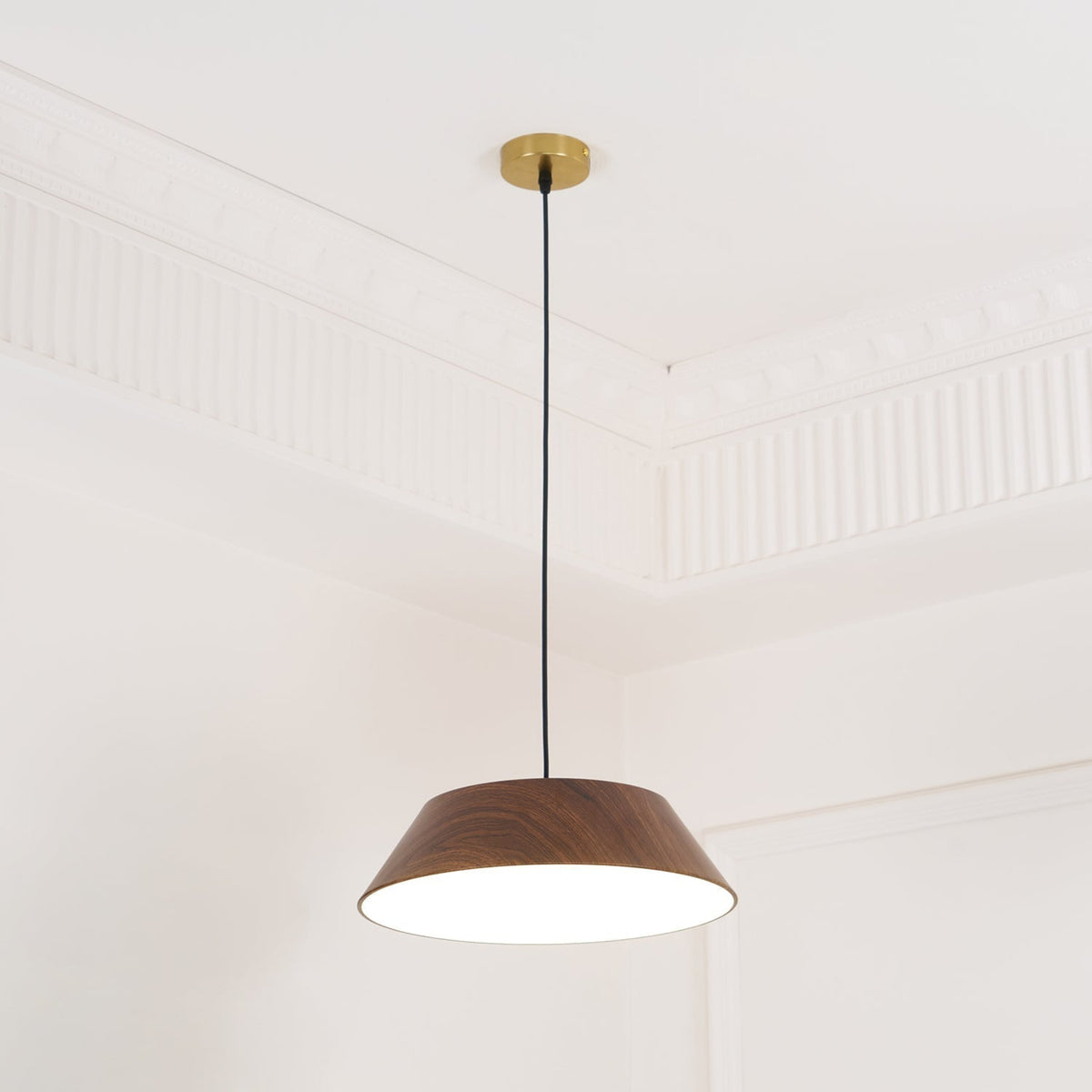 Novain Pendelleuchte mit Holzmaserung