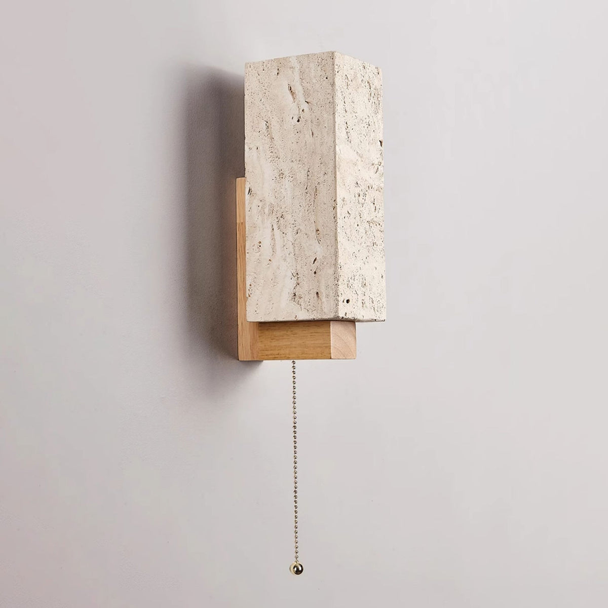 Elsoran Travertin-Block-Wandleuchte