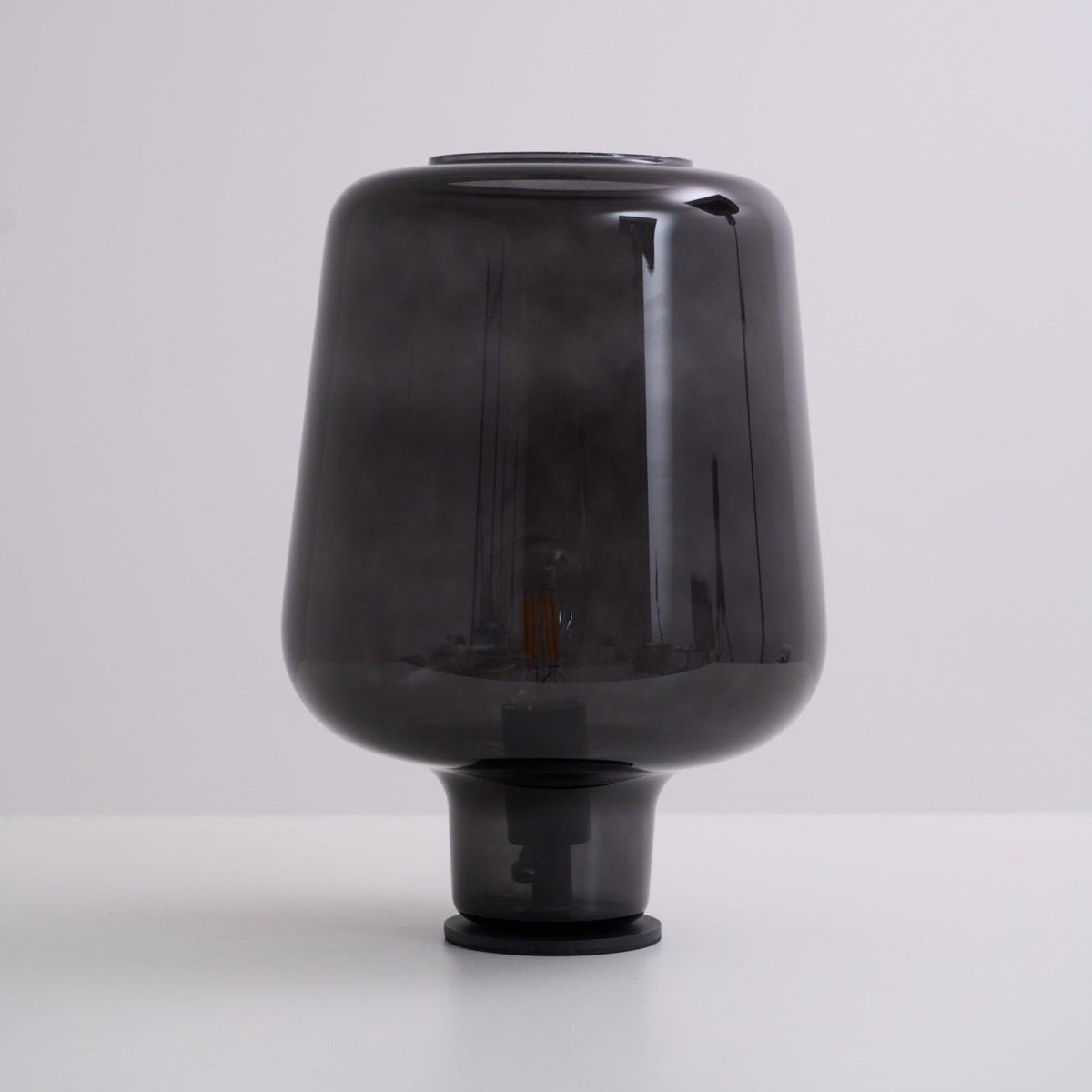 Eanlari Tischleuchte aus Glas, zeitgenössisch