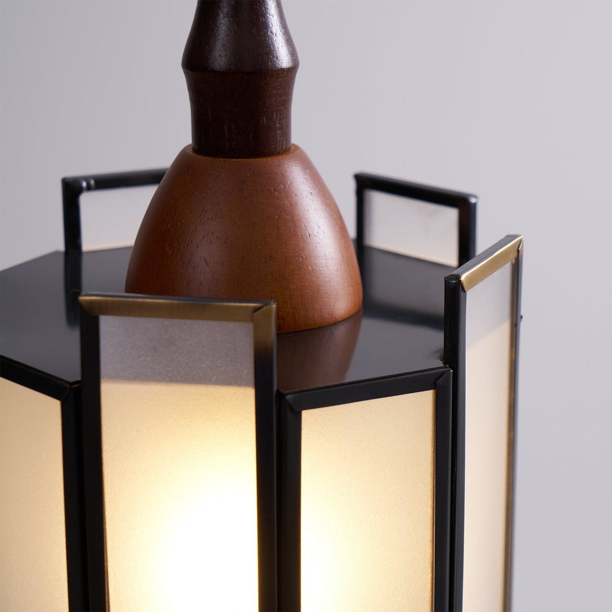 Creshen Pendelleuchte aus Holz und Glas im Vintage-Stil