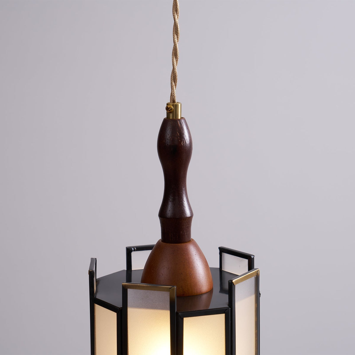 Creshen Pendelleuchte aus Holz und Glas im Vintage-Stil