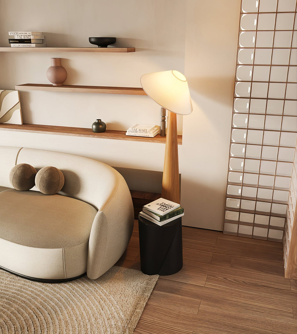 Apex Stehleuchte aus Holz mit verjüngtem Design