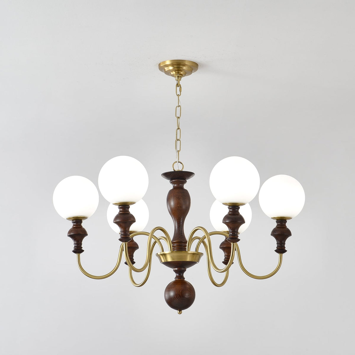 Indris Kronleuchter Holz & Messing Zeitlose Kugel