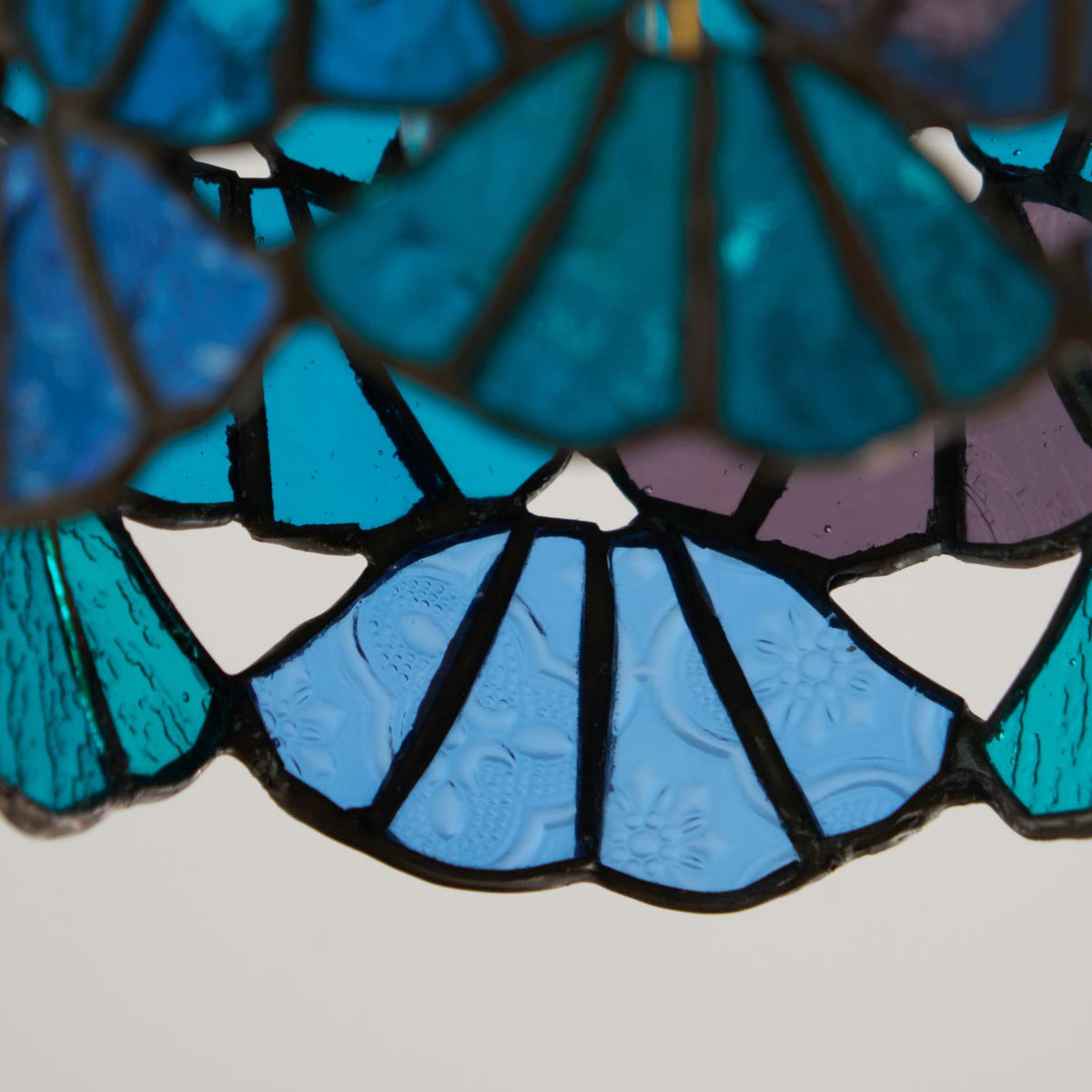Rosavine Tiffany-Buntglas-Deckenleuchte