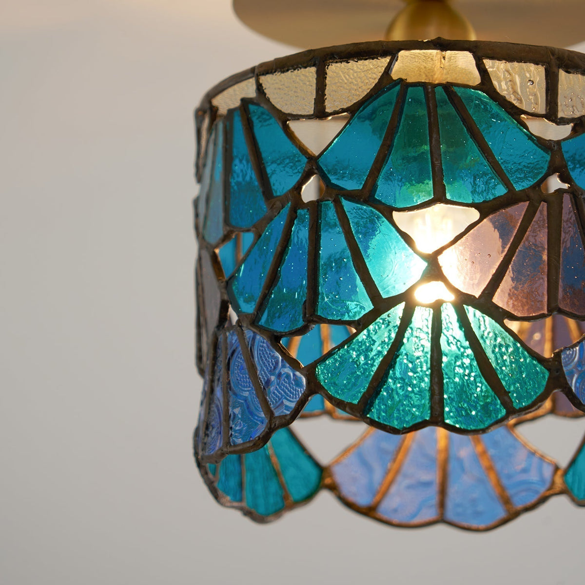 Rosavine Tiffany-Buntglas-Deckenleuchte