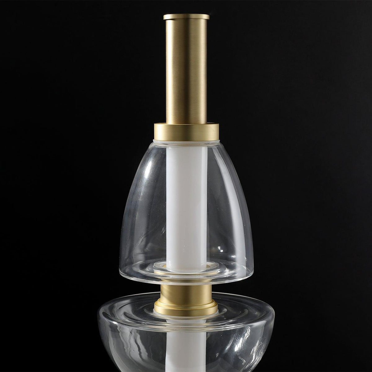 Ivthaarae Tischleuchte aus Glas
