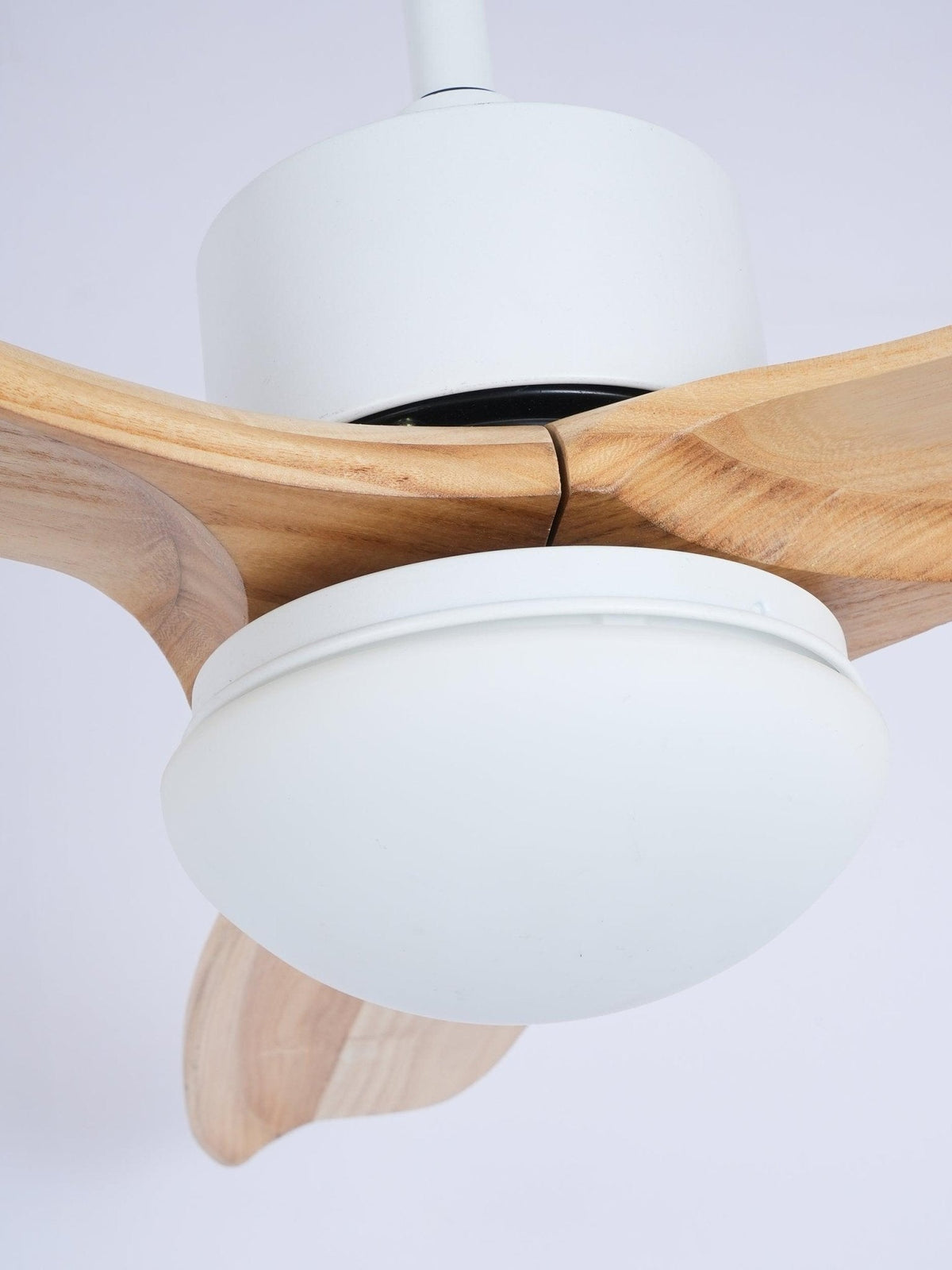 Norirora Elegance Natural Deckenventilator mit Beleuchtung