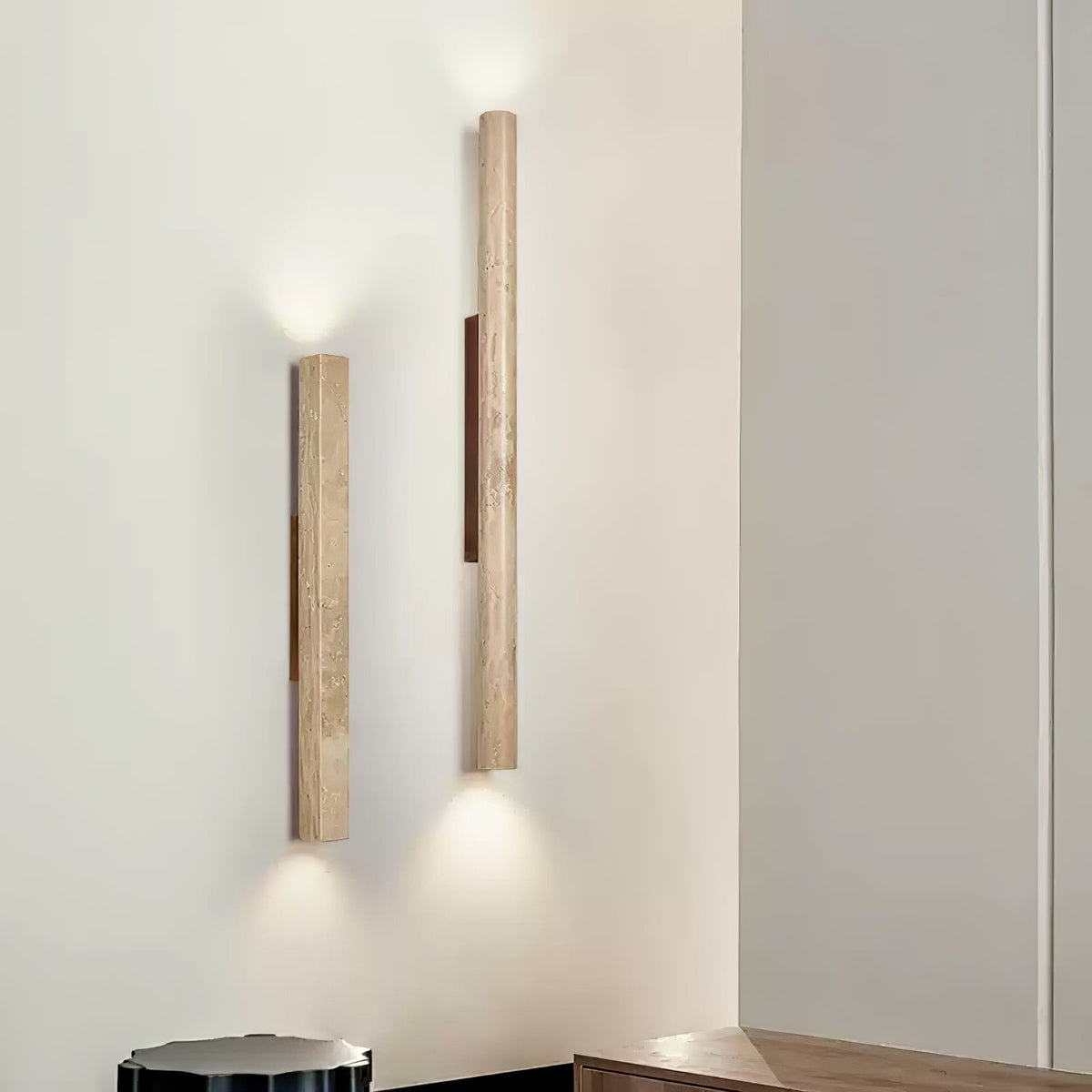 Noriira Minimalistische Wandleuchte aus Travertin