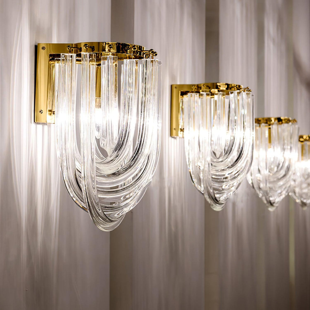 Aurelix Trevi Wandleuchte aus Glas