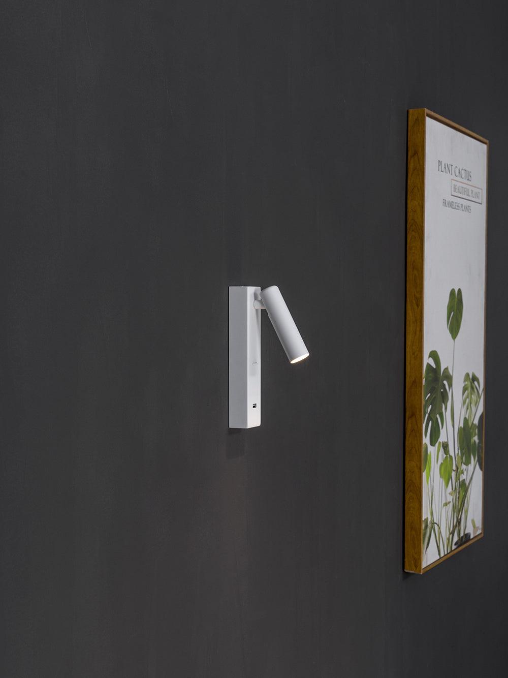 Eldris zeitgenössische minimalistische Wandleuchte