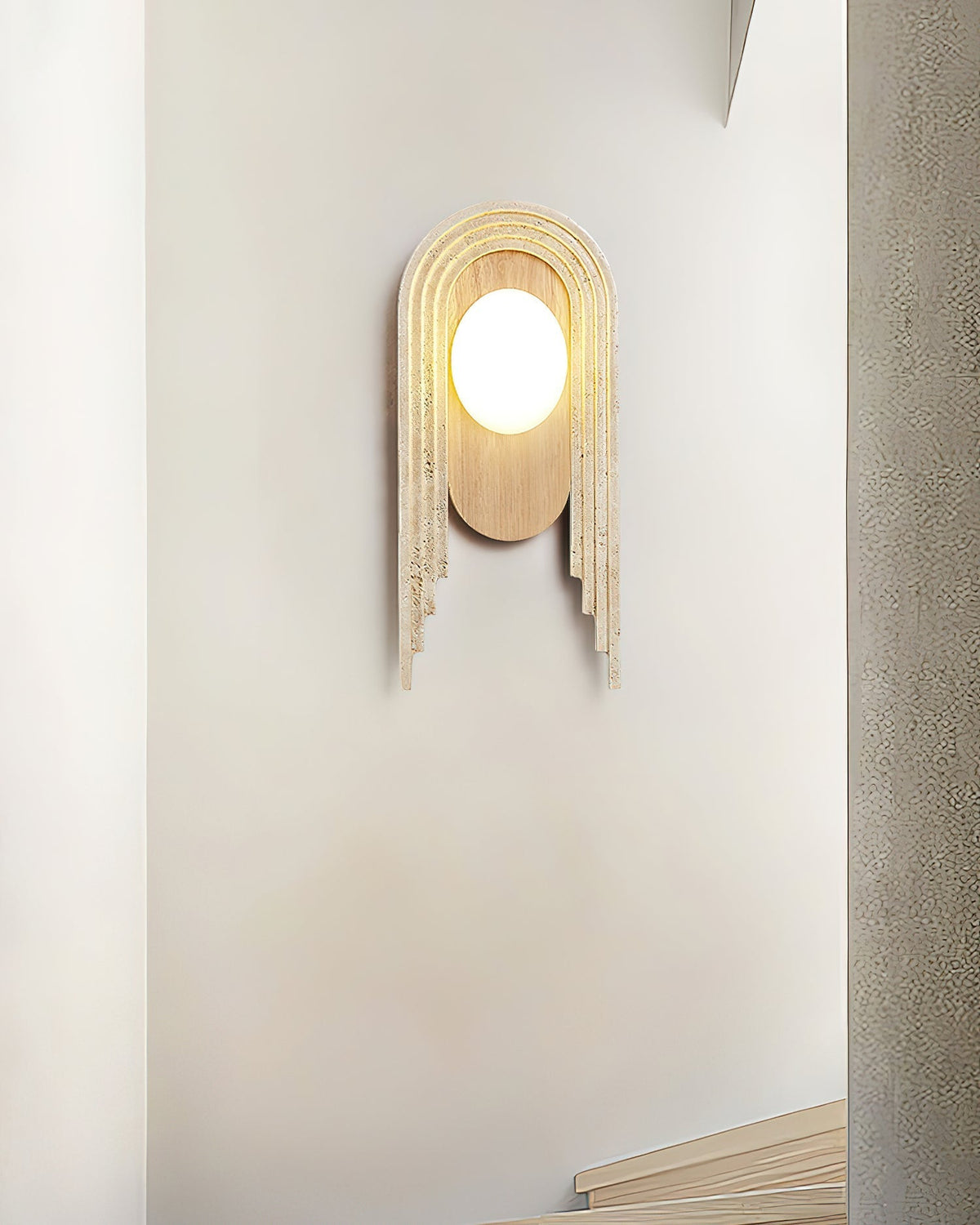 Uloryra Arch-Frame Travertine Wandleuchte