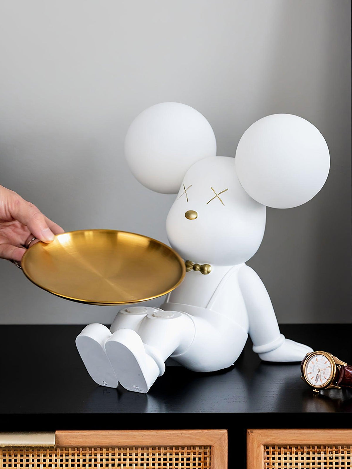 Wondel Kunstharz-Tischlampe in künstlerischer Ausführung