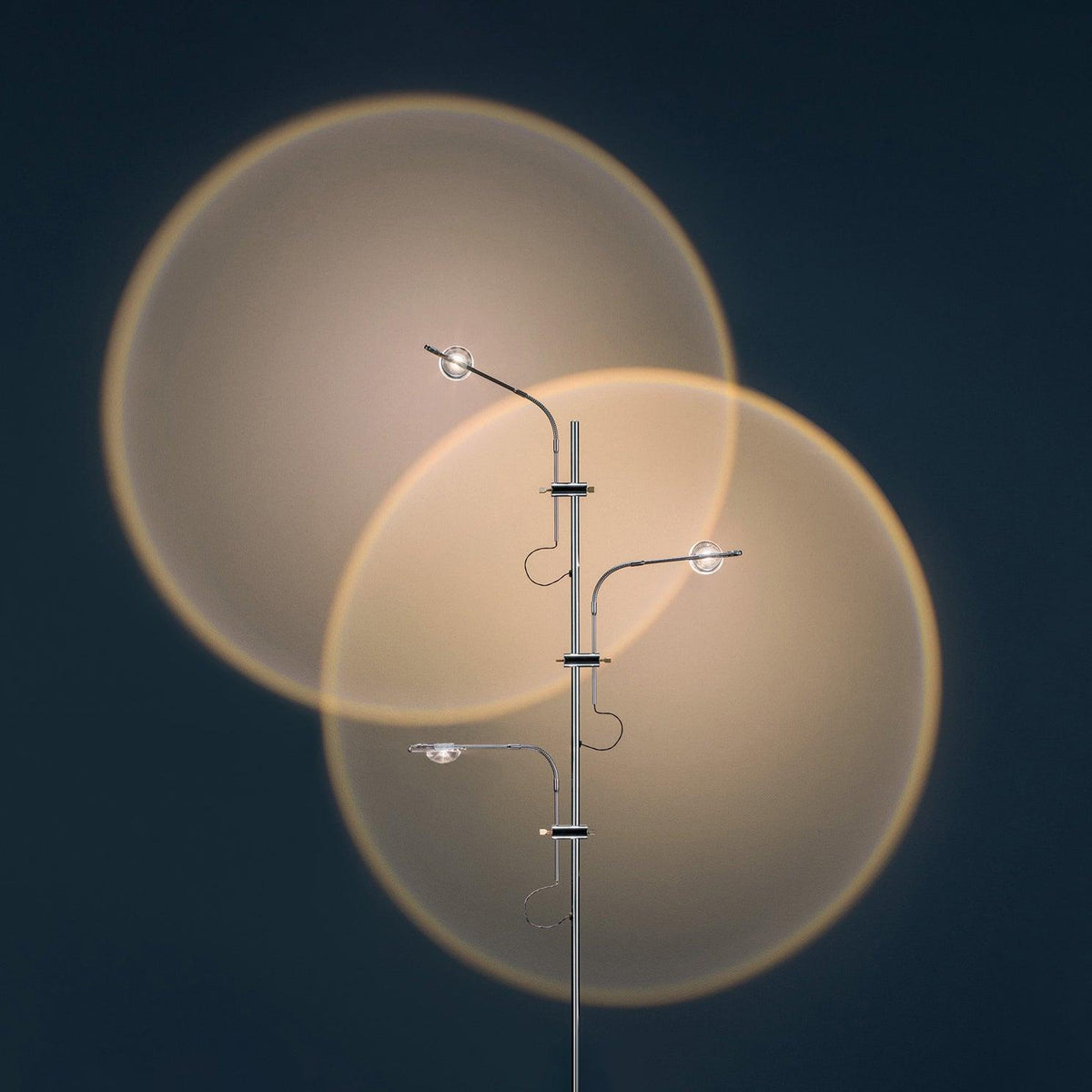 Receiv Stehleuchte Edelstahl minimalistisch klassisch für Wohnzimmer | Cielum
