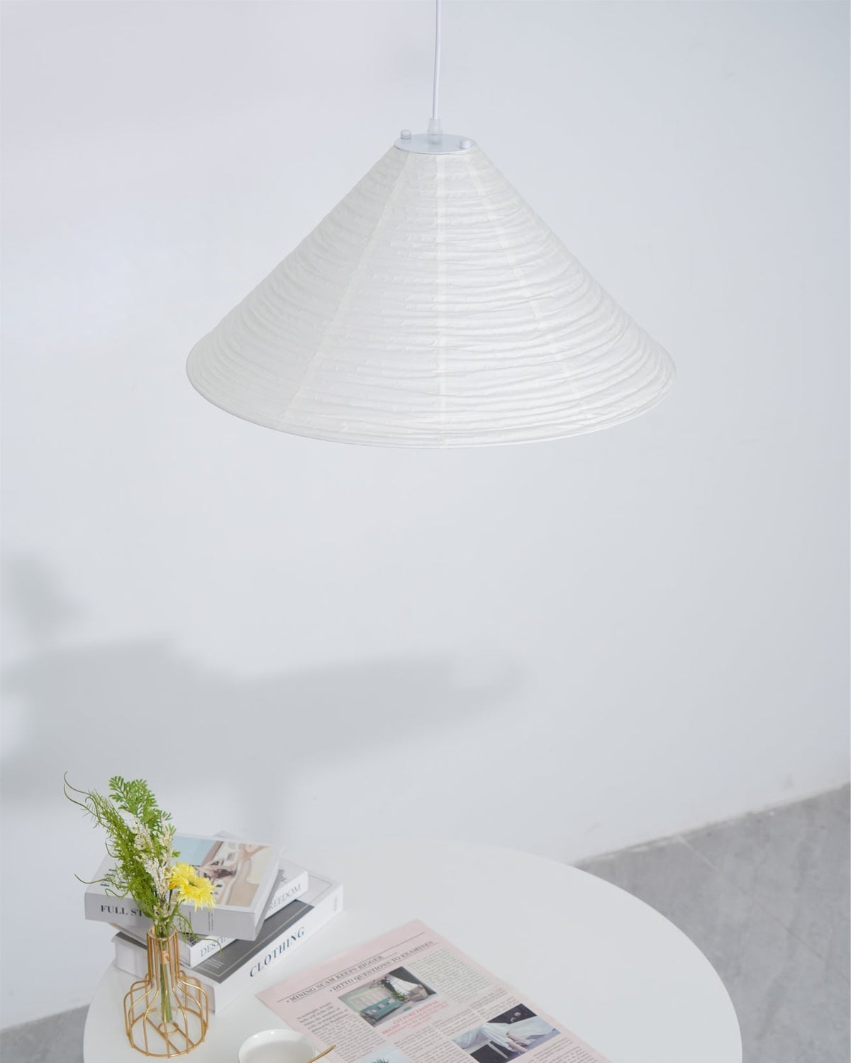 Conic Papier-Pyramiden-Pendelleuchte