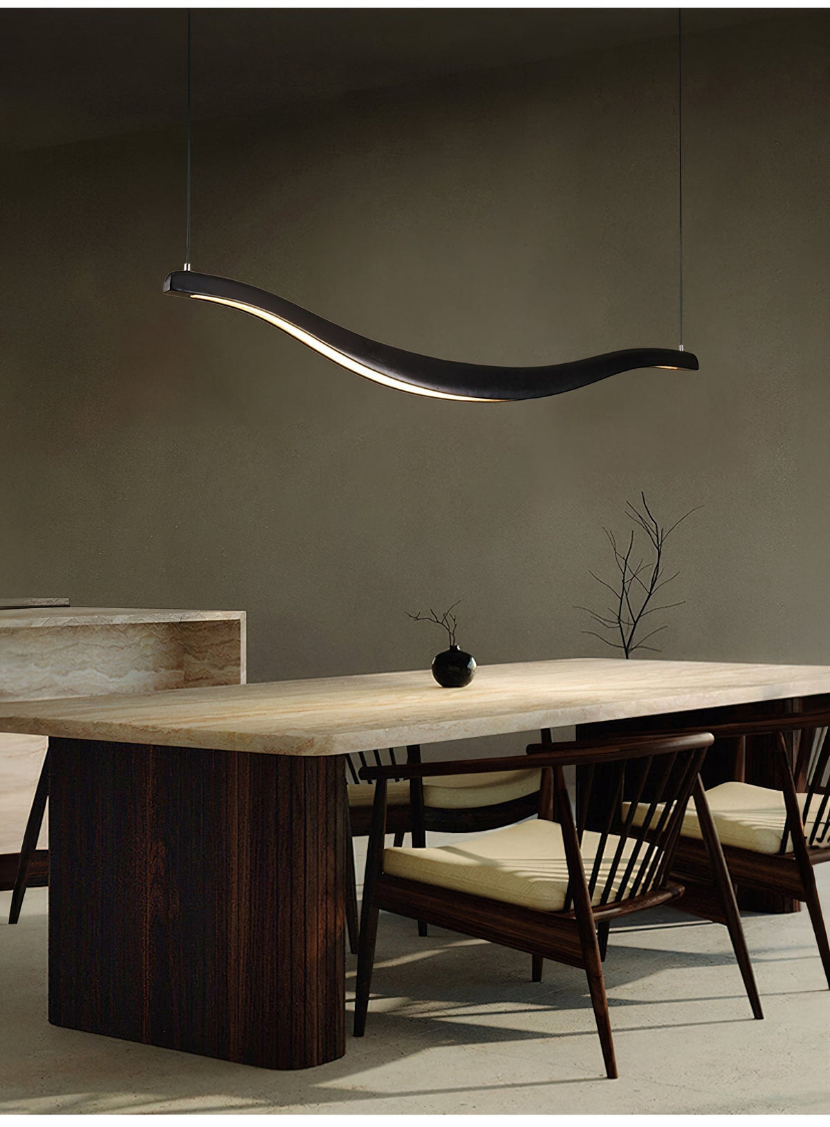 Elvuaria Kronleuchter aus Holz mit wellenförmigem Design