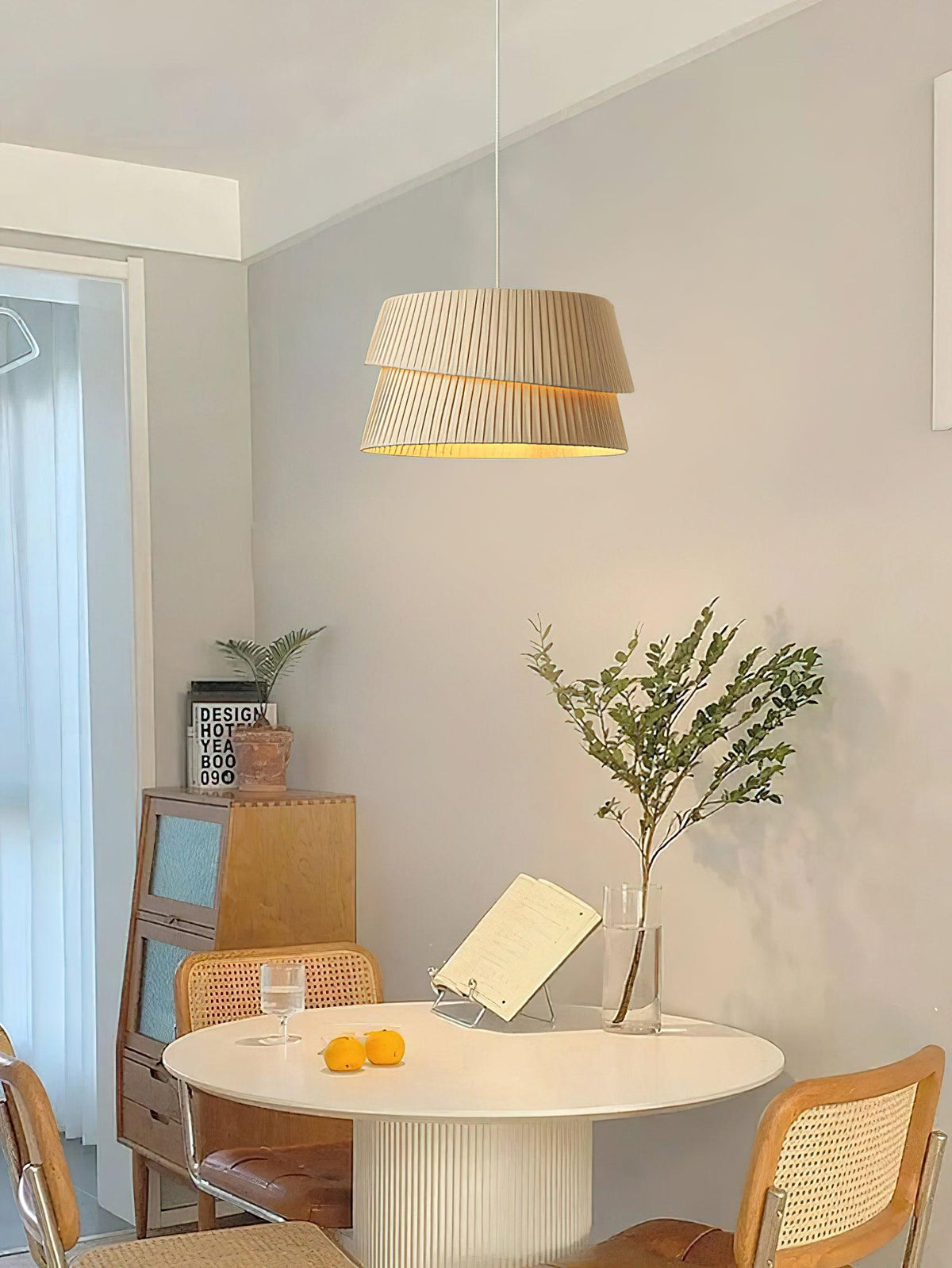 Tocan Pendelleuchte aus Stoff skandinavischer Art in Beige