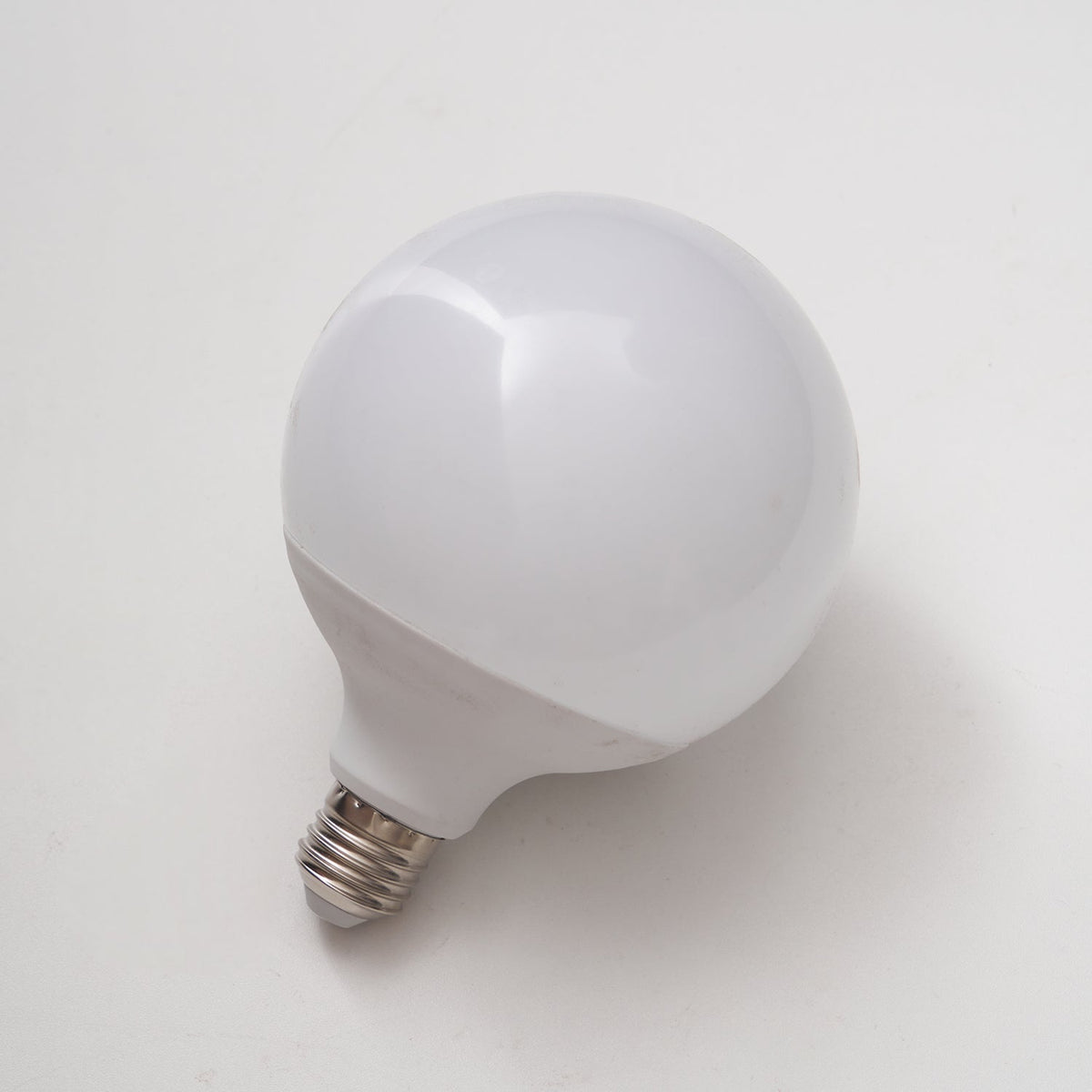 Sevros weiße LED-Leuchte E27 oder E26 Leuchtmittel