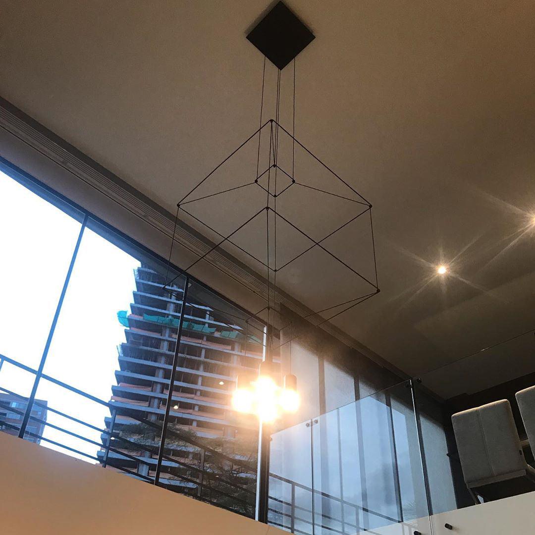 Elaalora Pendelleuchte Geometrisches Drahtdesign Schwarz LED