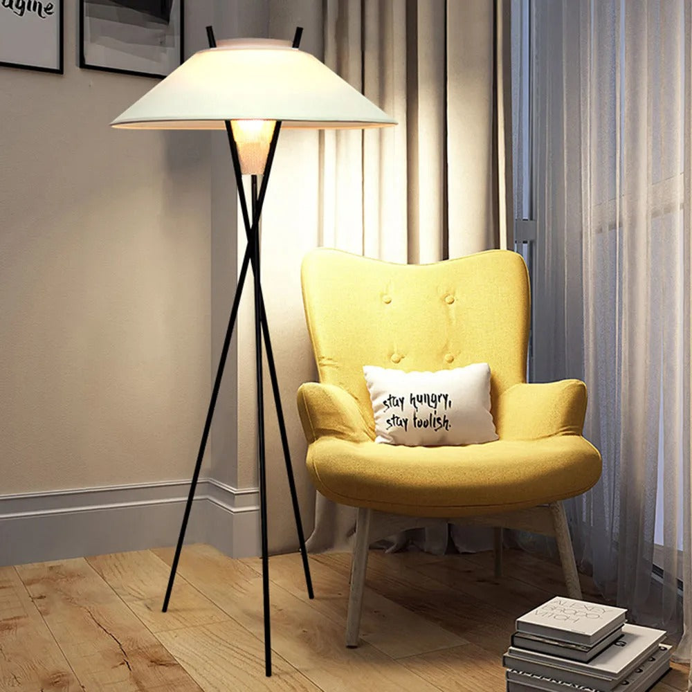 Arisha Modern LED Stehleuchte Tripod Wohnzimmer Schlafzimmer, Weiß, Metall Stoff