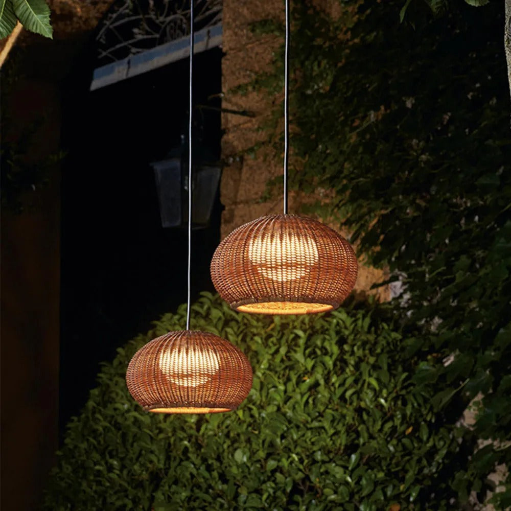 Ritta Außenpendelleuchte, Metall & Rattan, 2 Farben
