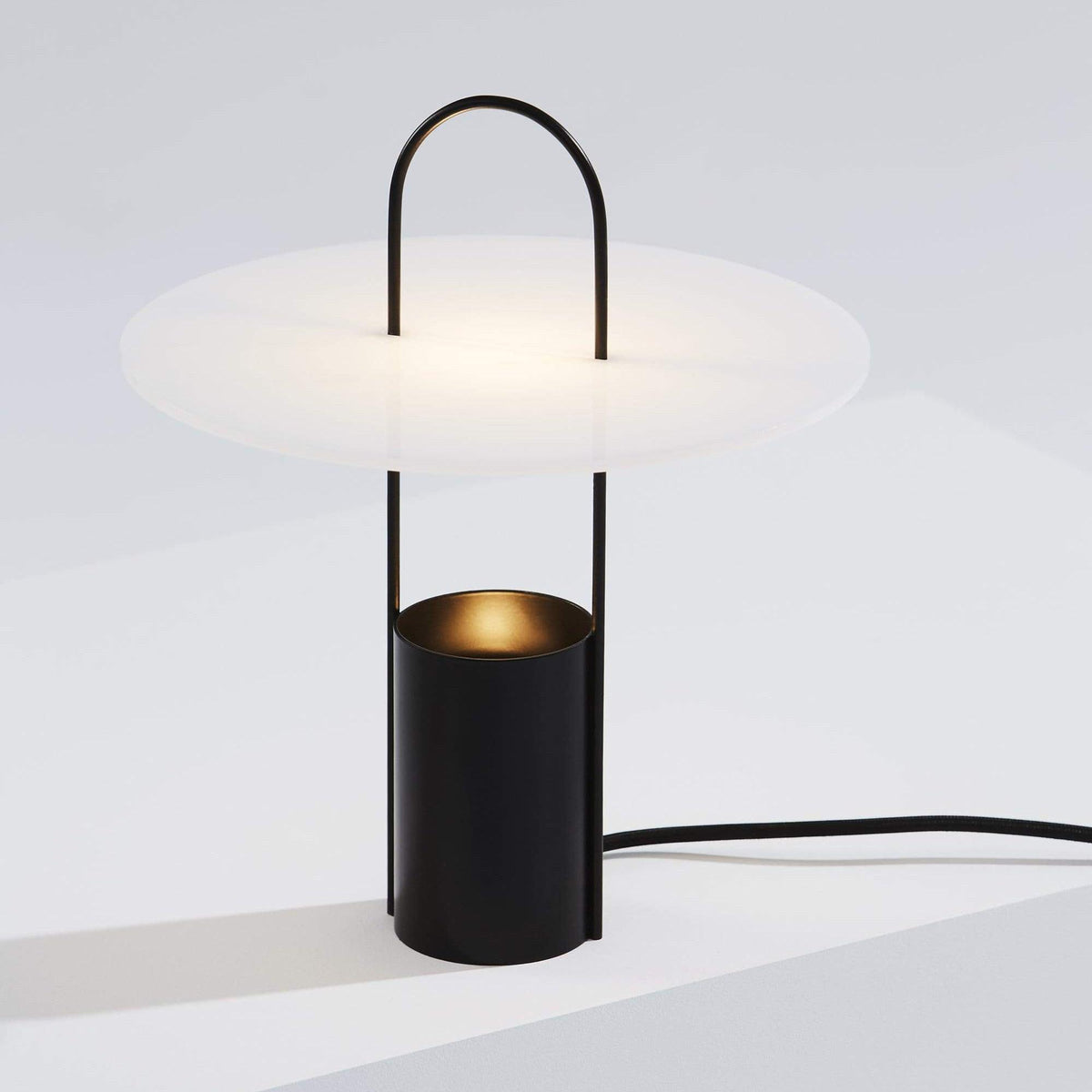 Hattie moderne Tischlampe
