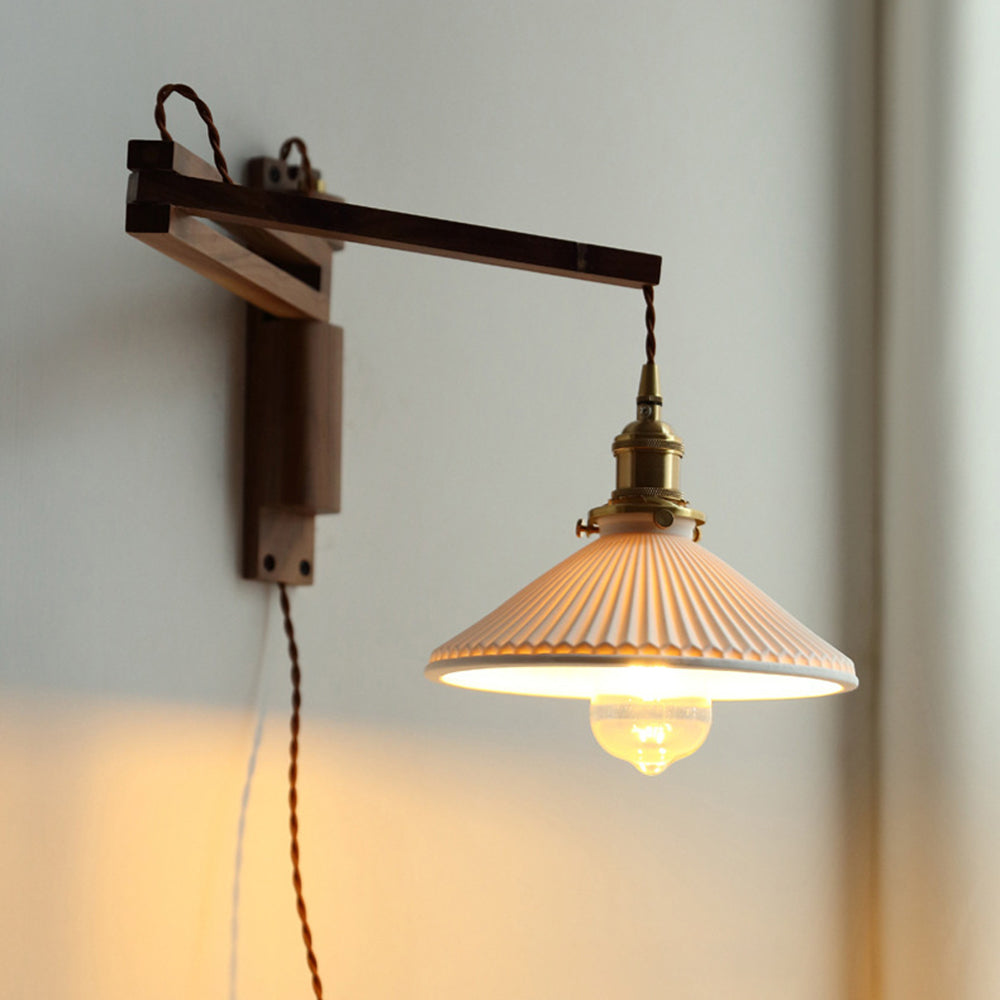 Muto Vintage LED Wandleuchte Plissee, Innen Treppenhaus, Glas/Holz/Keramik