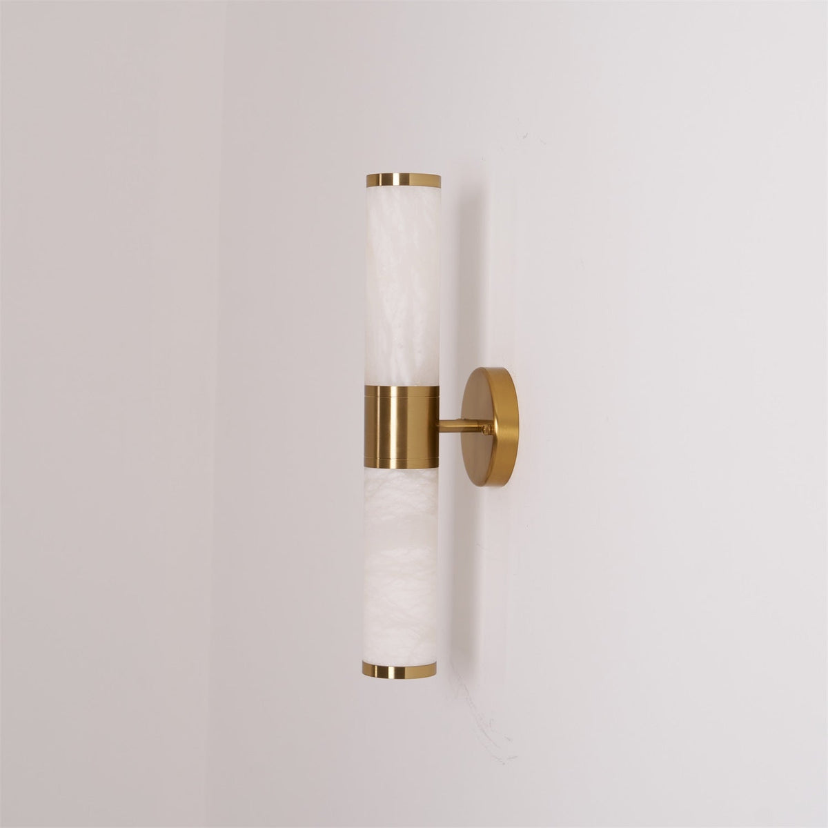 Tira Minimalistische Wandleuchte aus Alabaster