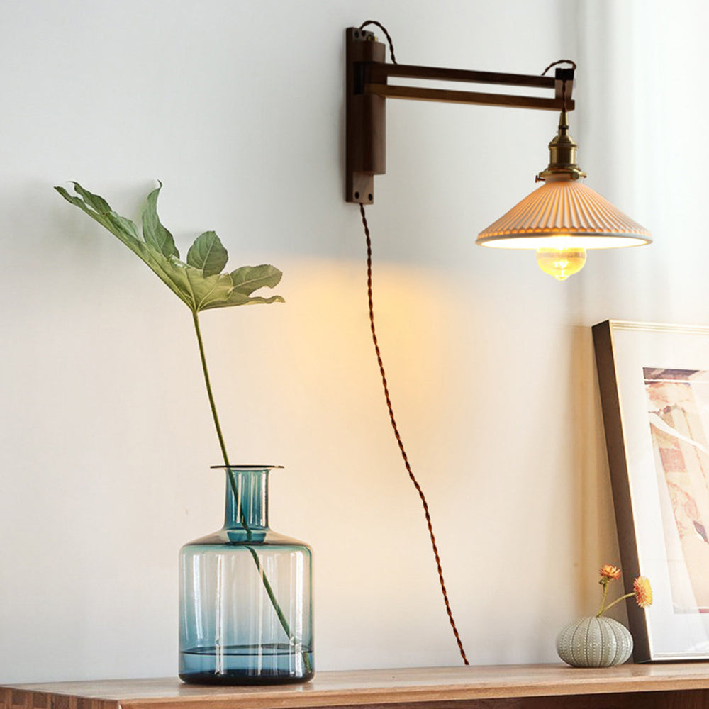 Muto Vintage LED Wandleuchte Plissee, Innen Treppenhaus, Glas/Holz/Keramik