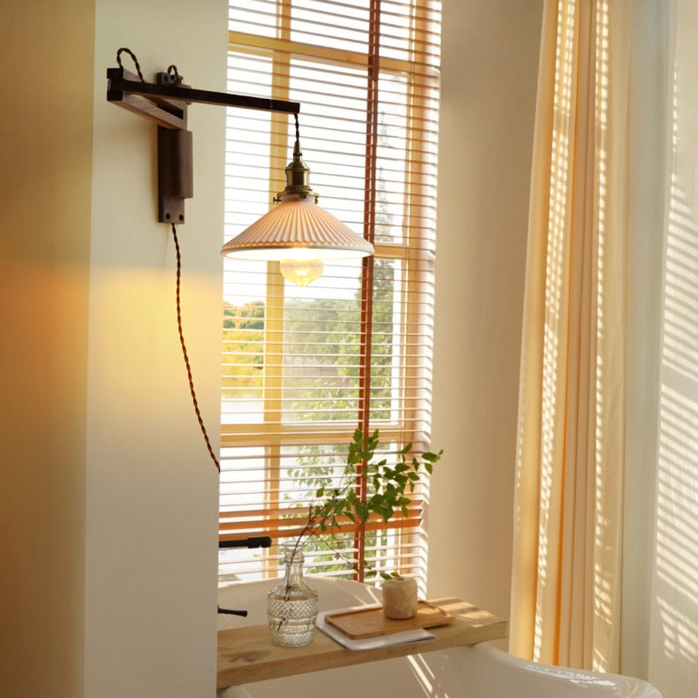 Muto Vintage LED Wandleuchte Plissee, Innen Treppenhaus, Glas/Holz/Keramik