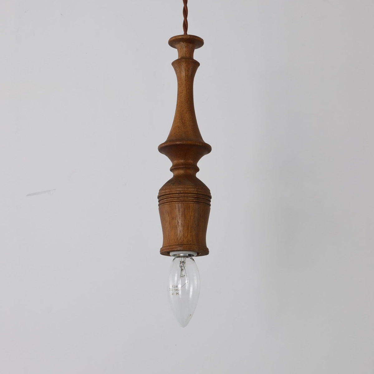Tessira Pendelleuchte aus Holz im Industrie-Stil