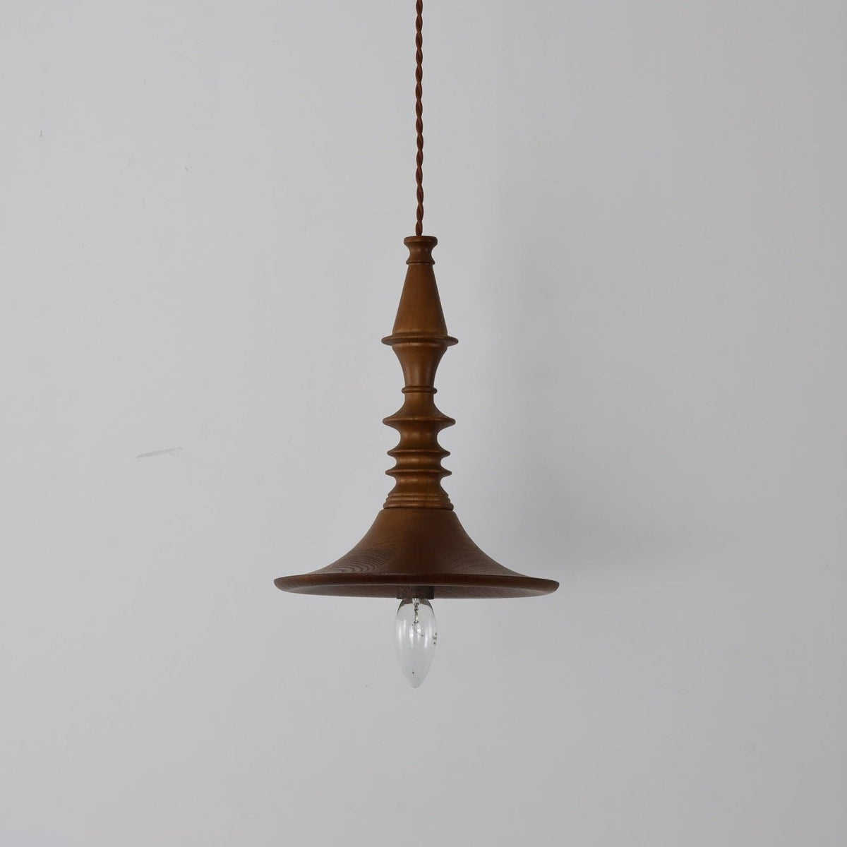 Tessira Pendelleuchte aus Holz im Industrie-Stil
