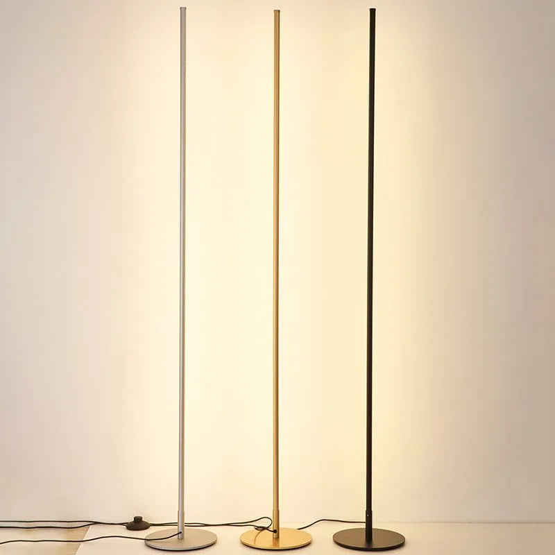 Arisha Stehleuchte  Modern Linear  Silber/Gold/Schwarz Wohn/Schlafzimmer