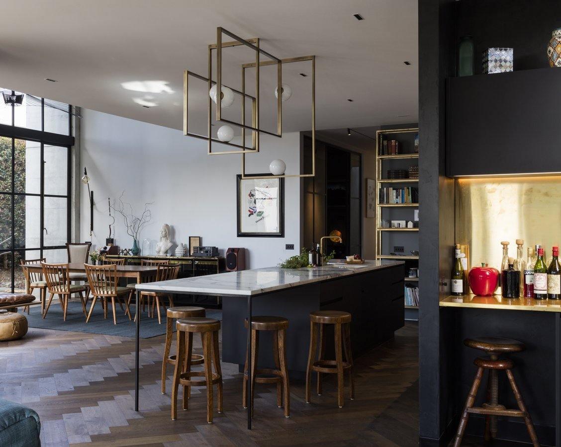 Veliiel Kronleuchter Mondrian aus Glas in Messing mit geometrischem Design