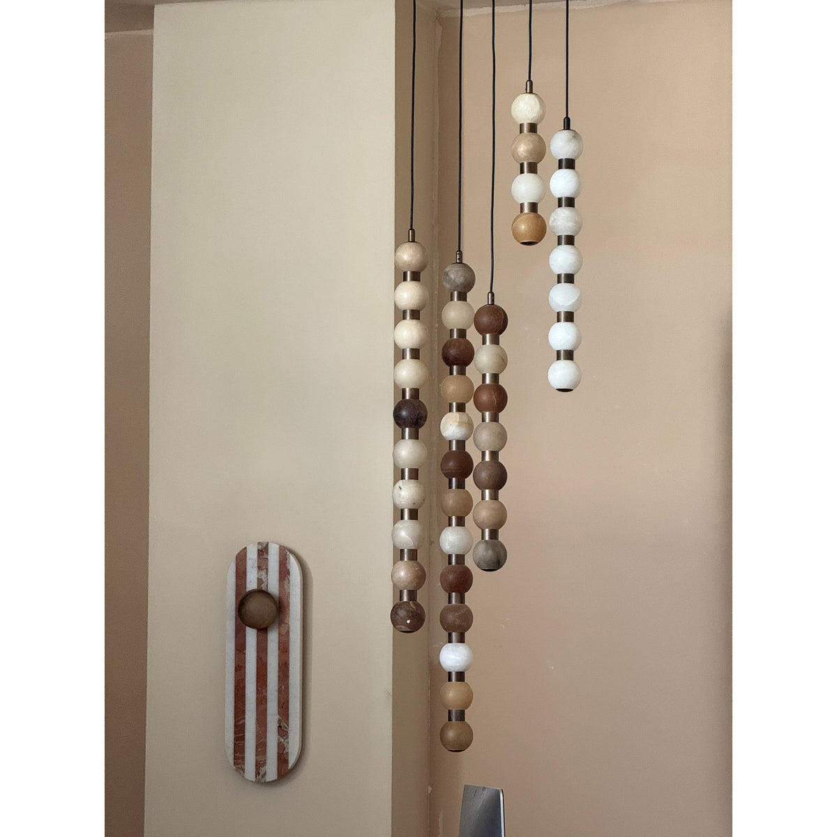 Loxford Alabaster-Pendelleuchte