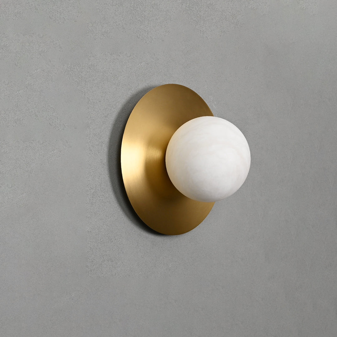 Eirueria Alabaster Wandleuchte in Kugel