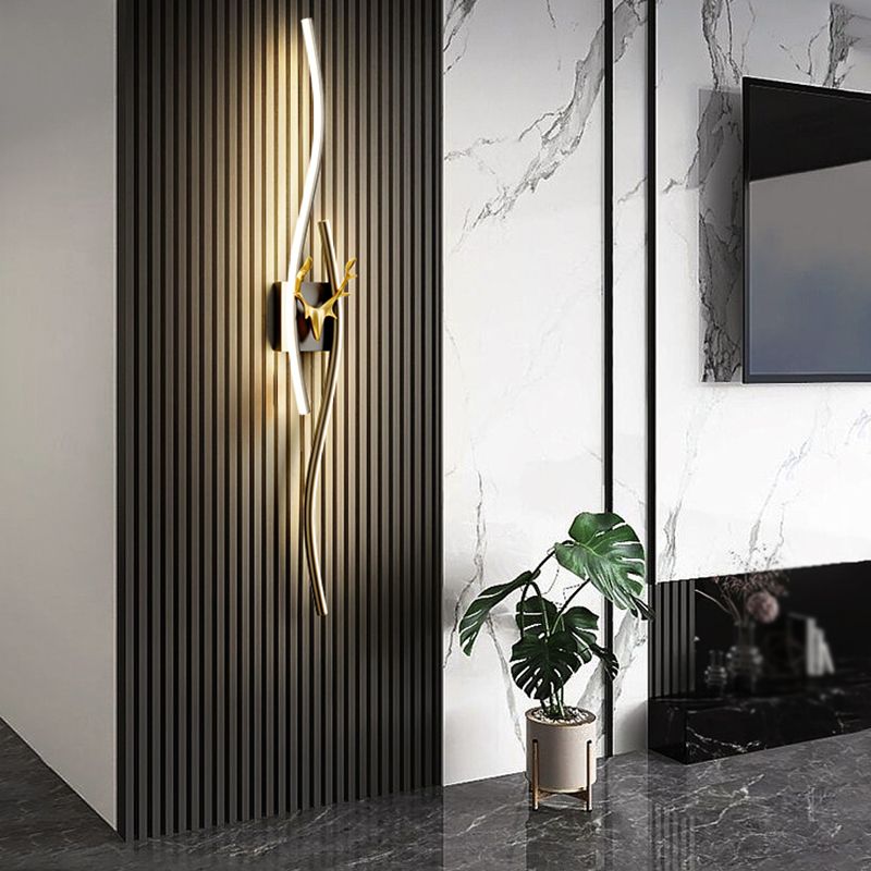 Arisha Modern Linear LED Wandleuchte Schwarz/Gold Innen Metall Dimmbar