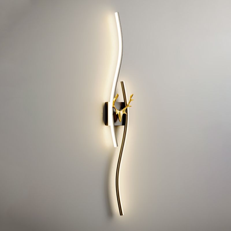 Arisha Modern Linear LED Wandleuchte Schwarz/Gold Innen Metall Dimmbar