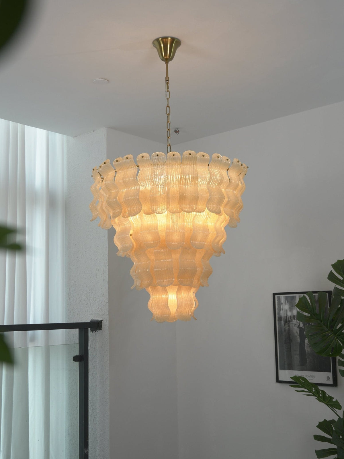 Borzi Kronleuchter aus Gelbem Glas mit Blattmotiv in luxuriöser Ausführung