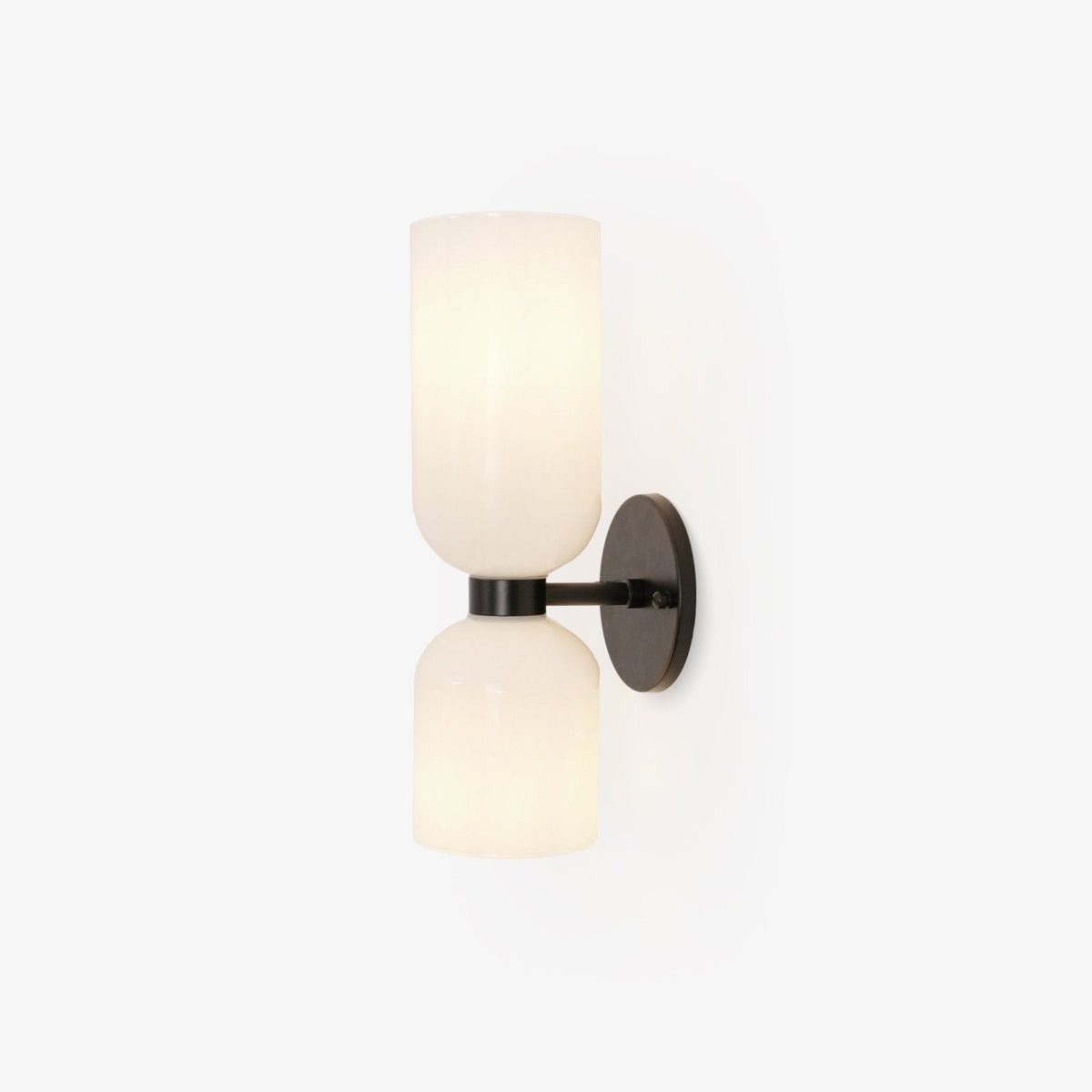 Bryn zeitgenössische minimalistische Wandleuchte aus Glas