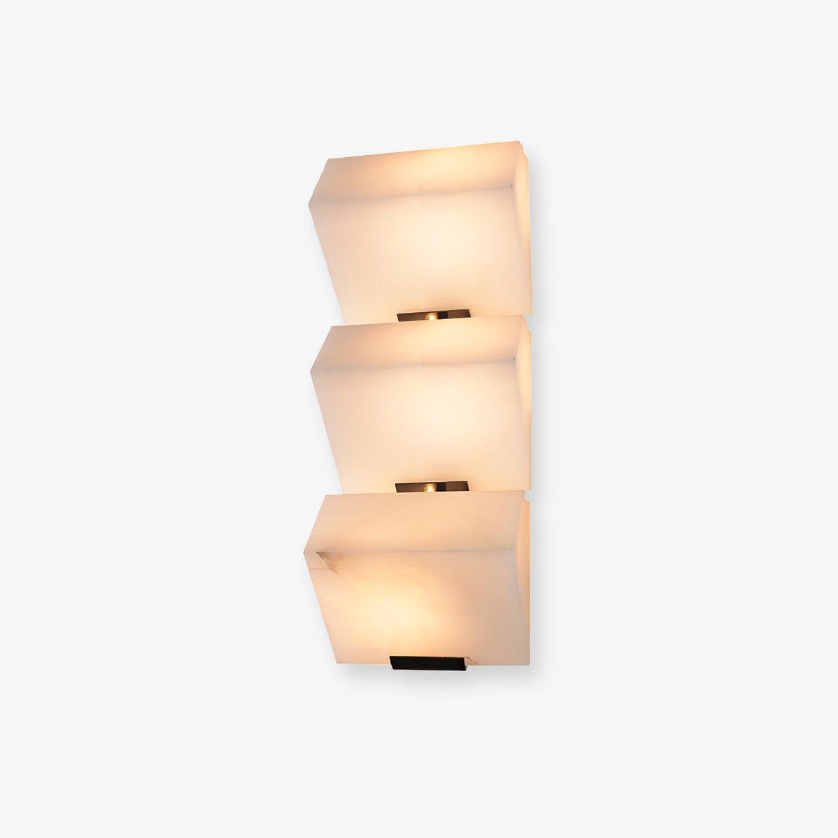 Niviella stufenförmige Alabaster-Wandleuchte mit Stecker