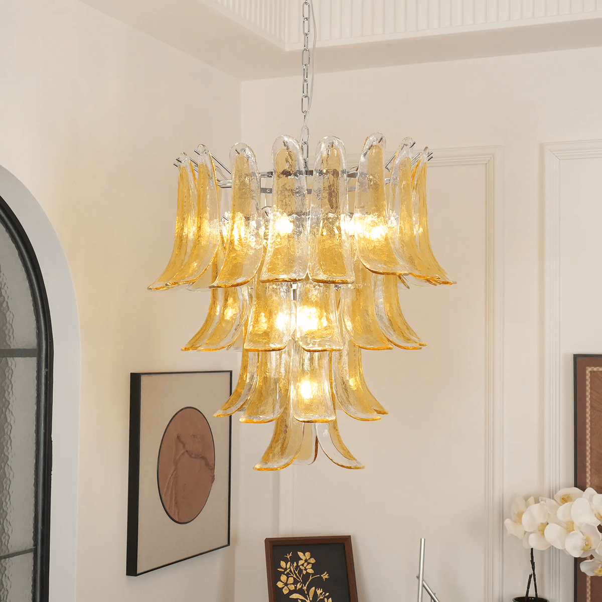 Liorisissa Kronleuchter Bernsteinfarben Lily Murano-Glas gestaffelter Mittelpunkt