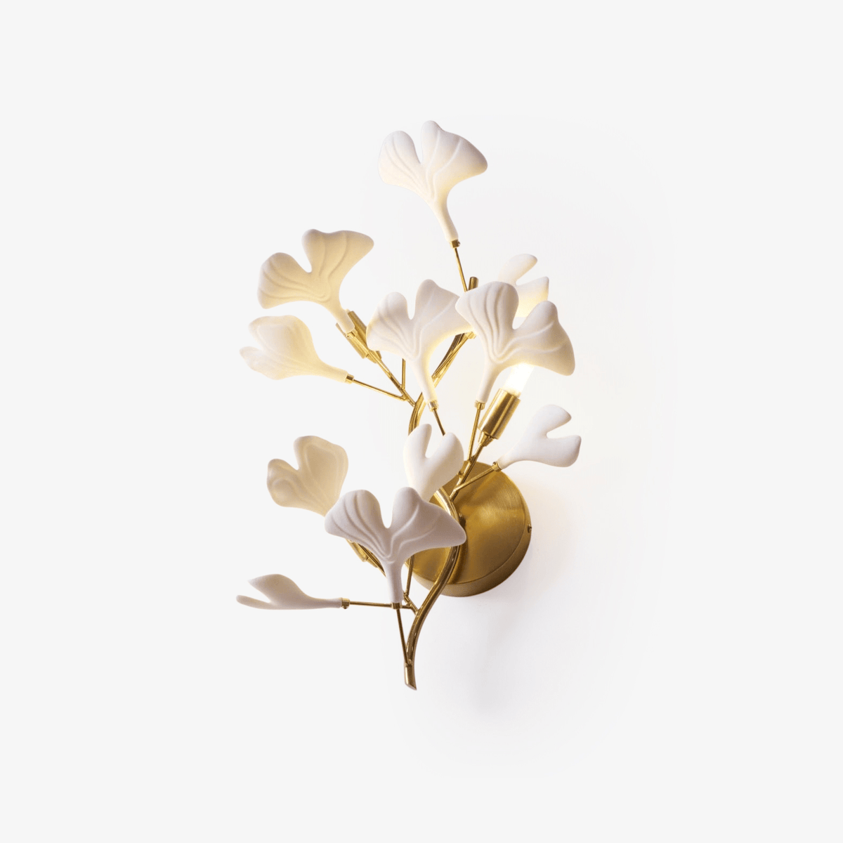 Oakes zeitgenössische luxuriöse Wandleuchte aus Ginkgo-Keramik