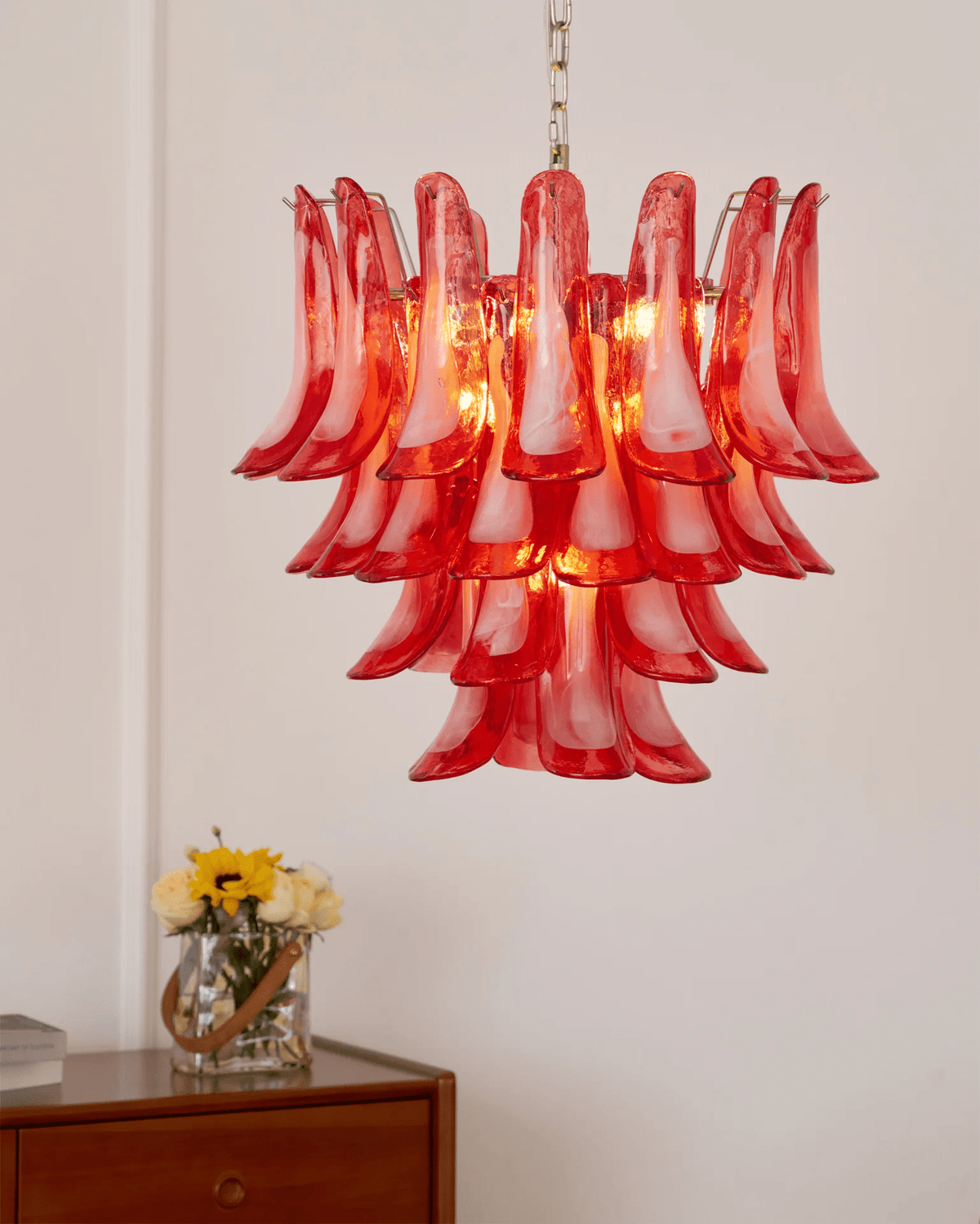 Celoelle Kronleuchter Karmesin Murano-Glasblüten geschichtet Vintage