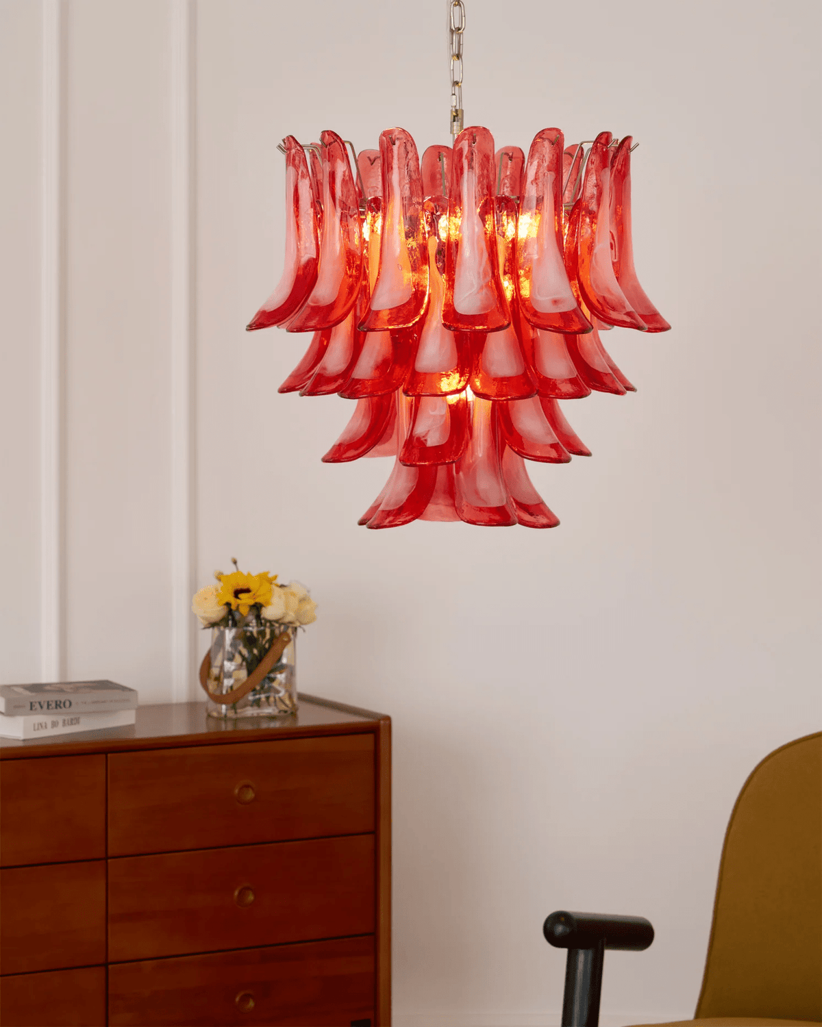 Celoelle Kronleuchter Karmesin Murano-Glasblüten geschichtet Vintage