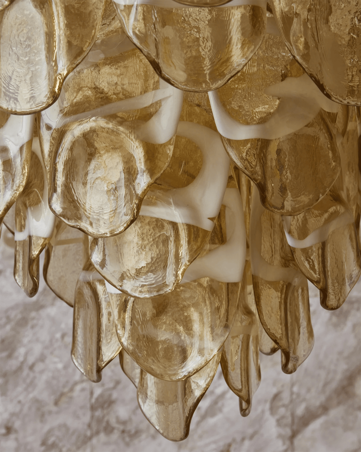 Celuora Kronleuchter aus bernsteinfarbenem Murano-Glas mit ovalem Tropfen-Design in geschichteter Ausführung