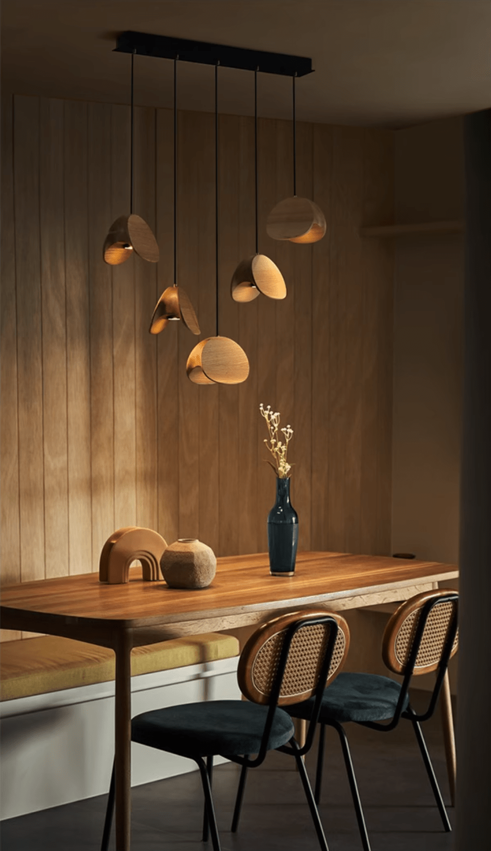 Tavro Minimalistische Pendelleuchte aus Holz