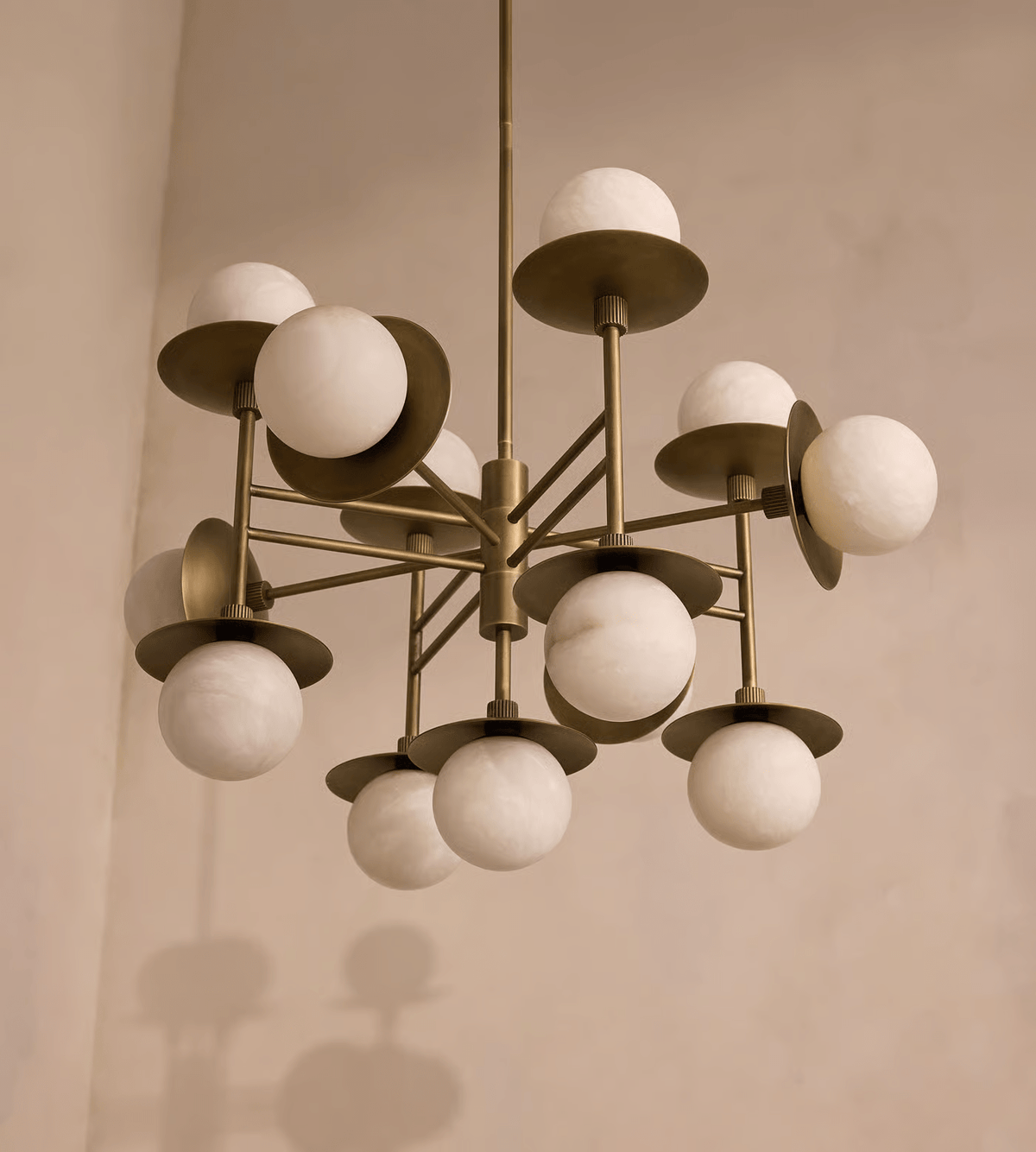 Oshayra Sputnik Alabaster Kronleuchter