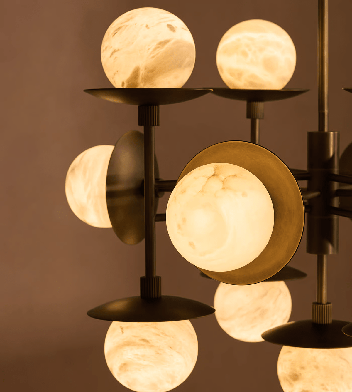 Oshayra Sputnik Alabaster Kronleuchter